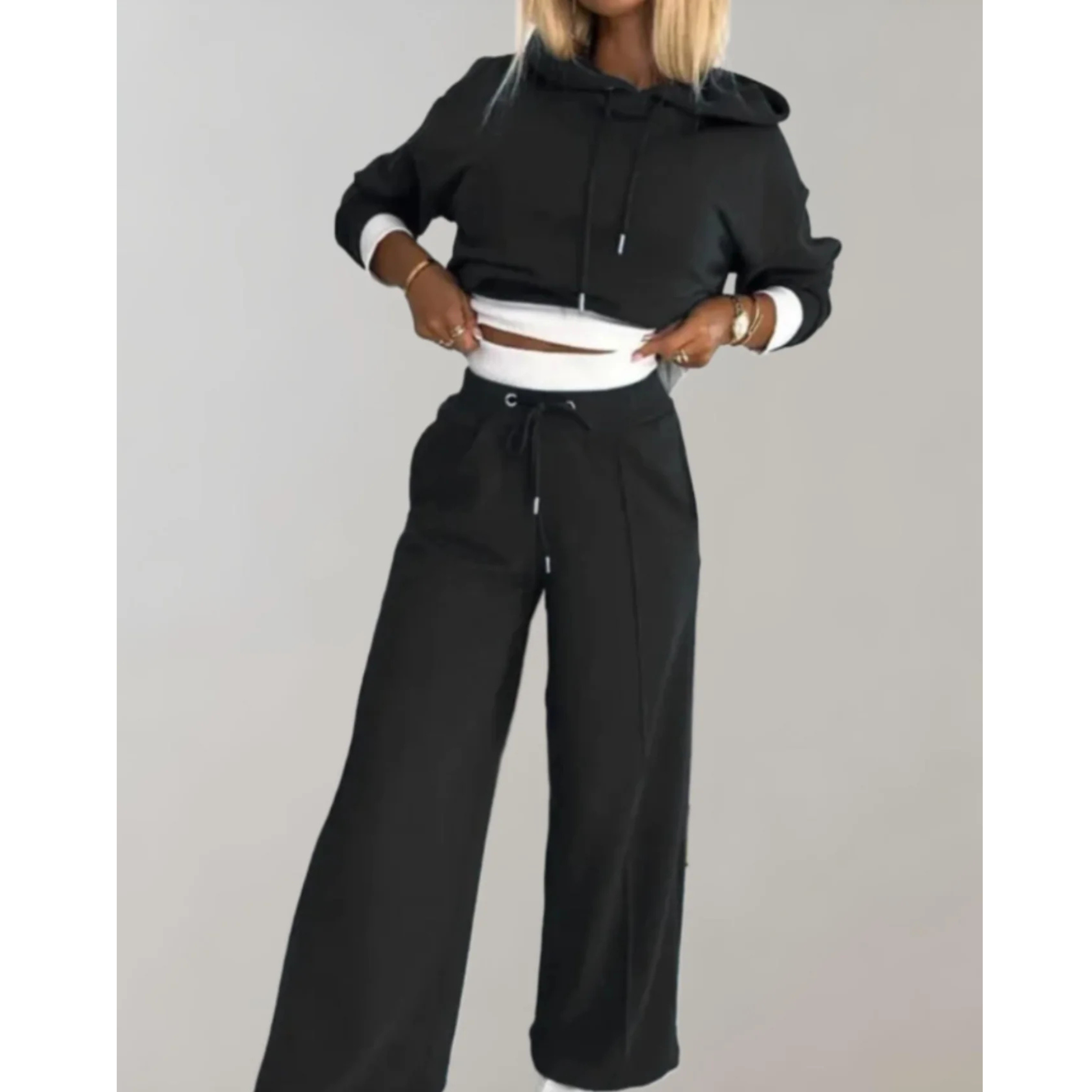 Adèle | Femme Ensemble 2 Pièces, design contemporain | Design Hoodie Bicolore & Pantalon Fluide